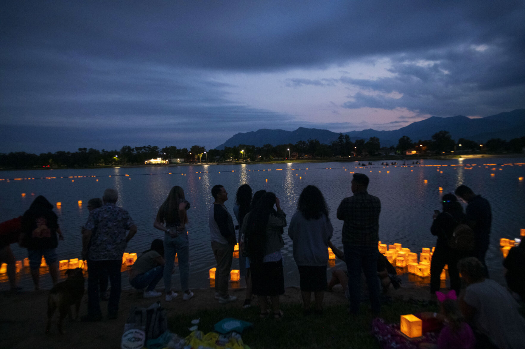 071221-news-waternlantern 10.jpg